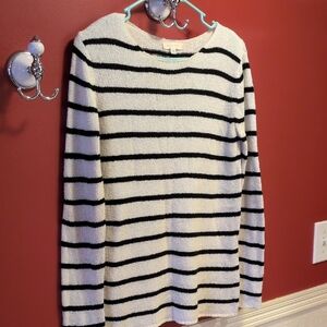 Striped Black and White Women's Sweater Stitch Fix